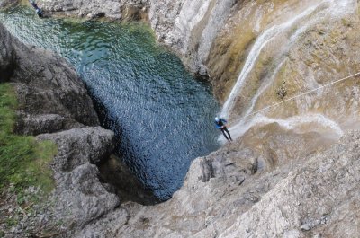 jumping-jack-canyoning__22_.jpg