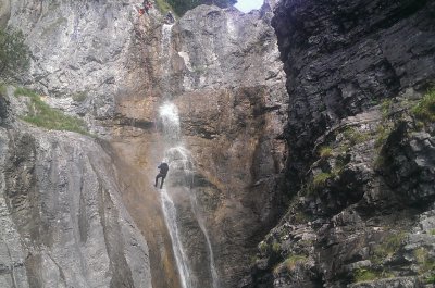 jumping-jack-canyoning__25_.jpg